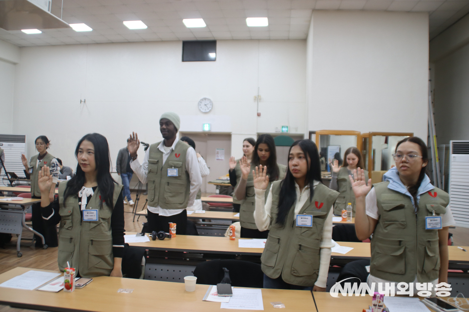 1년간의 활동을 다짐하는 월드서포터즈.