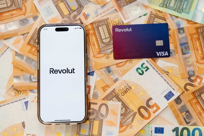 [서경대 MFS] 해외 금융의 모든 것, Revolut 해외 인터넷 전문은행.jpg