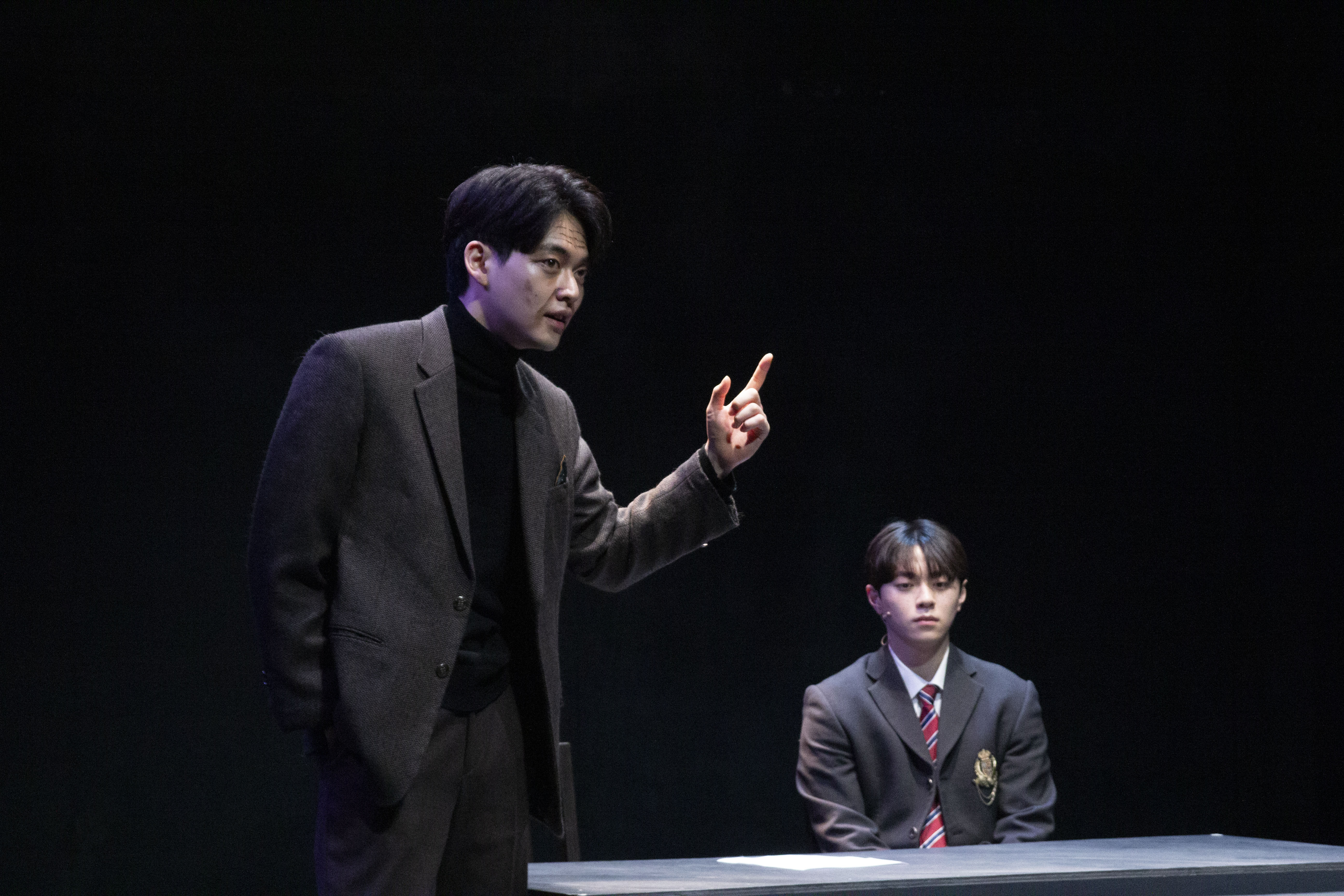 2025년 통합형 공연예술 창의융합인재 양성 프로그램 서경대학교 공연예술학부 두 번째 정기공연 연극 ‘맨 끝줄 소년’ 연출 김용현 학우 인터뷰 (6).jpg