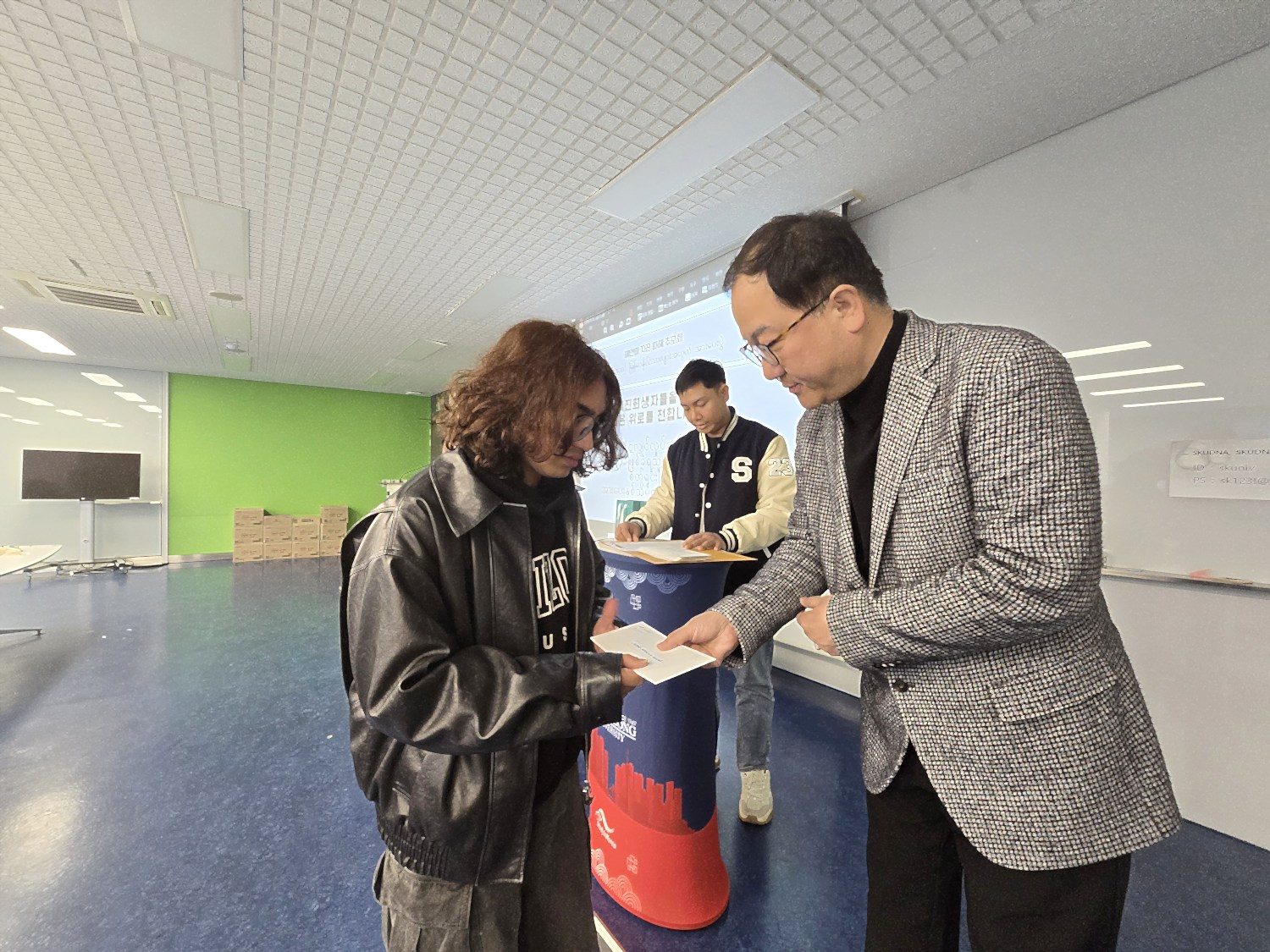 서경대학교 글로벌교육원, 미얀마 지진피해 추모회 개최(2).png
