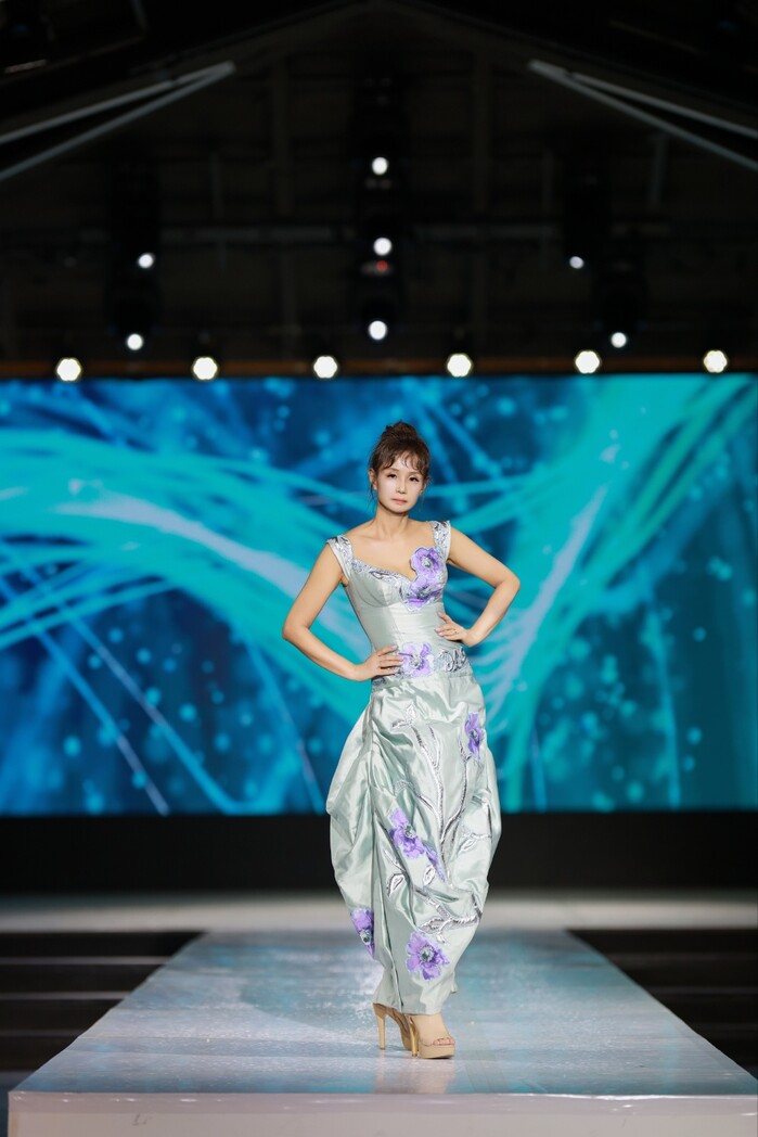 서경대 '색·다채 패션쇼' 성료…앙드레김&007를 오마쥬하다(2).jpg