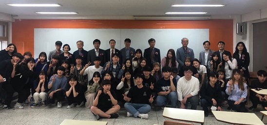 2019년도 소프트웨어학과 스승의날 행사.jpg