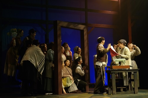 뮤지컬 지붕위의 바이올린 공연사진(3).JPG