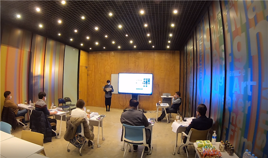 ‘2021학년도 서경대학교 창업아이템경진대회’ 중 총장상을 수상한 ‘셀퍼스’팀의 프레젠테이션 모습.png