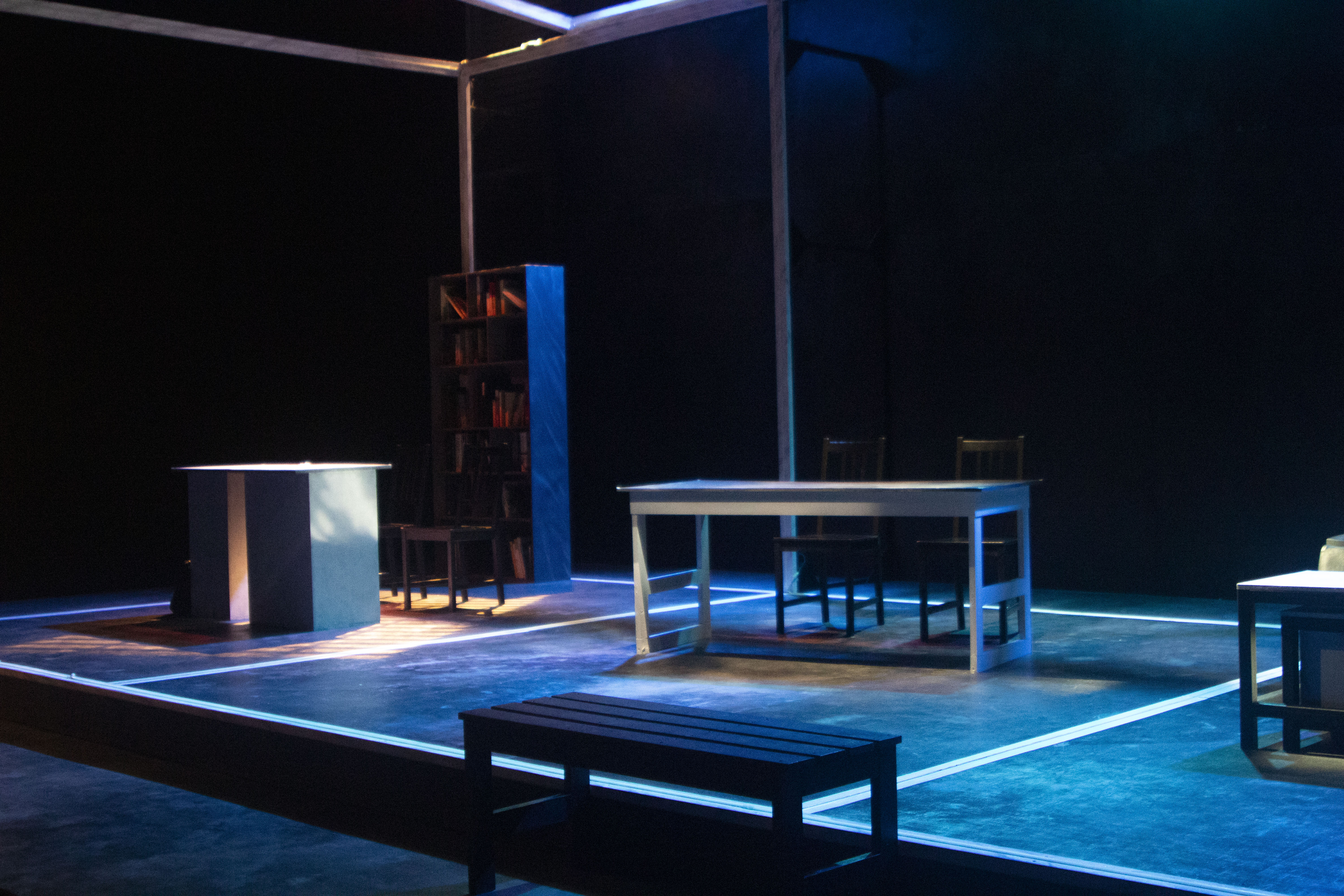 2025년 통합형 공연예술 창의융합인재 양성 프로그램 서경대학교 공연예술학부 두 번째 정기공연 연극 ‘맨 끝줄 소년’ 연출 김용현 학우 인터뷰 (5).jpg