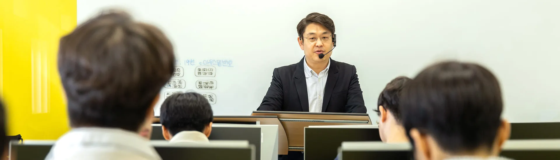 서브페이지 백그라운드 이미지