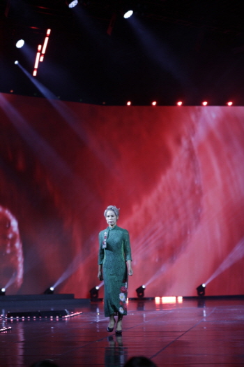 [서경패션콜③] 패션스토리정훈종, 꽃으로 피어난 오트쿠틔르(2).jpg