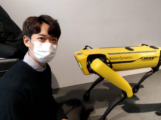 강민구 학우의 업무모습.jpg