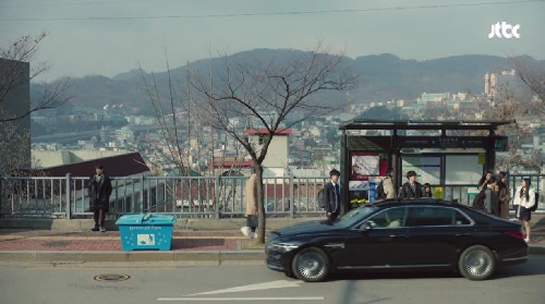 부부의 세계 _ 서경대 정문 4.jpg