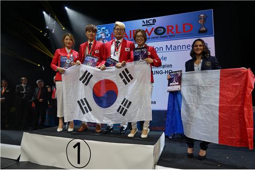 OMC HAIR WORLD 3.jpg