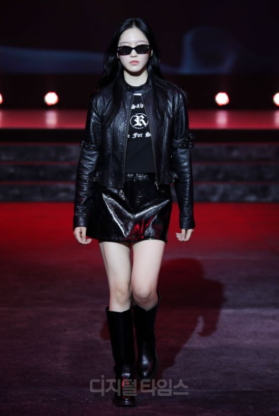 새비지-서경대 패션쇼 자연스럽고 자유분방한 무대(6).jpg