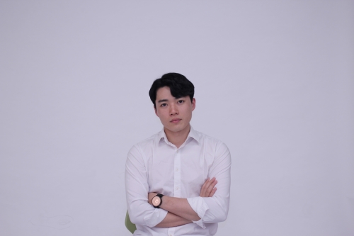 '판 단'역 안재구 학생.JPG