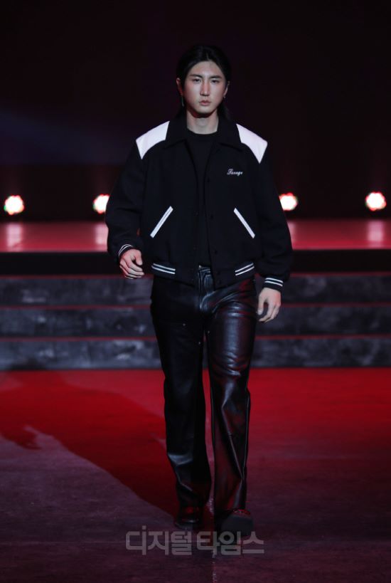 새비지-서경대 패션쇼 자연스럽고 자유분방한 무대(3).jpg