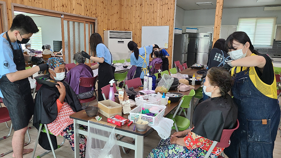 서경대학교 헤어디자인학과 이·미용 봉사팀 ‘아르케’, 2022년 농촌재능나눔 봉사활동 실시(3).png