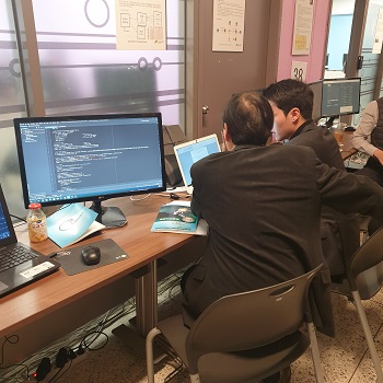 소프트웨어학과 졸업작품전시회 (9).jpg