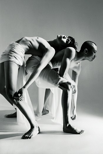 서경대 젊은 남녀모델이 창조한 그 소름돋는 파라독스(4).jpg