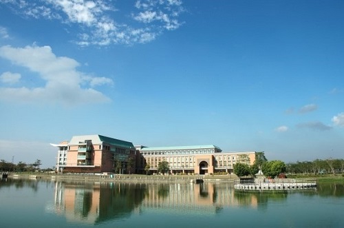 명도대학 전경2.jpg