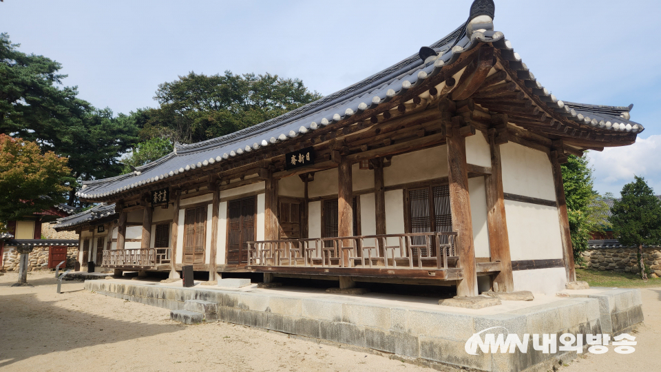 신춘 인터뷰 무한한 콘텐츠의 보물 창고, 향교·서원은 참어른을 만드는 학교다(5).jpg
