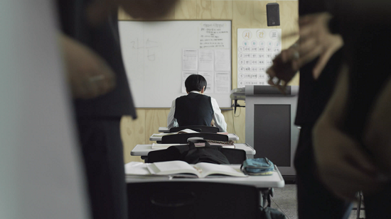 죽어도 축제로 스틸컷.png