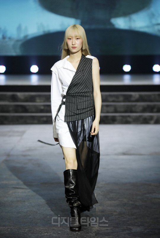 뮤제-서경대 패션쇼, 카리스마 넘치는 무대(3).jpg