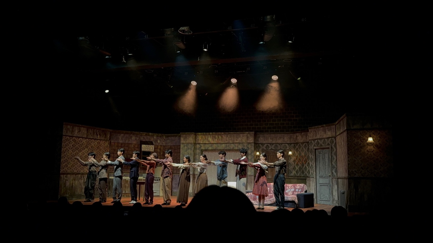 2025년 통합형 공연예술 창의융합 인재양성 프로그램 서경대학교 공연예술학부 네 번째 정기공연 연극 ‘태양 속의 건포도’ 성황리에 개최···연출 최윤지 · 최소원 학우 인터뷰 (2).jpg