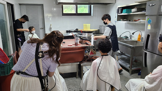 서경대학교 헤어디자인학과 이·미용 봉사팀 ‘아르케’, 2022년 농촌재능나눔 봉사활동 실시(5).png