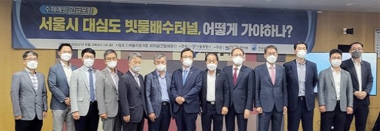 [월간중앙] 호기심 인터뷰  120다산콜센터 장기전세주택 만든 임성은 서울기술연구원장(2).jpg