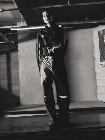 아지트 무대패션 신지민, 모델연기 안나경.jpg