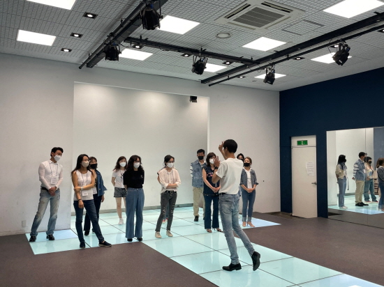 [현장탐방] ‘행복충전’ 서경대 시니어모델들…“허리 ‘잘록’ 활력도 UP” (2).jpg