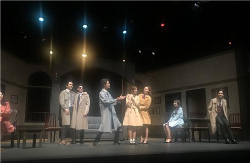 타오르는 어둠 속에서3.jpg