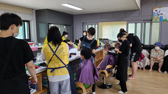 서경대학교 헤어디자인학과 이·미용 봉사팀 ‘아르케’, 2022년 농촌재능나눔 봉사활동 실시(2).png