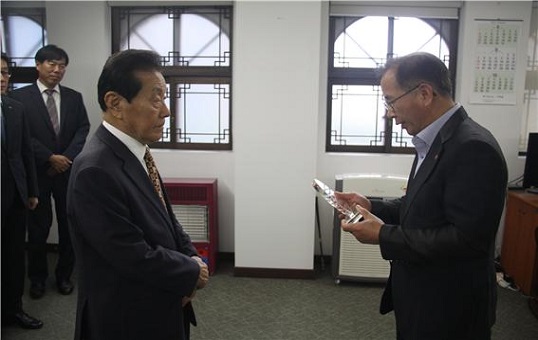 감사패 전달식.jpg