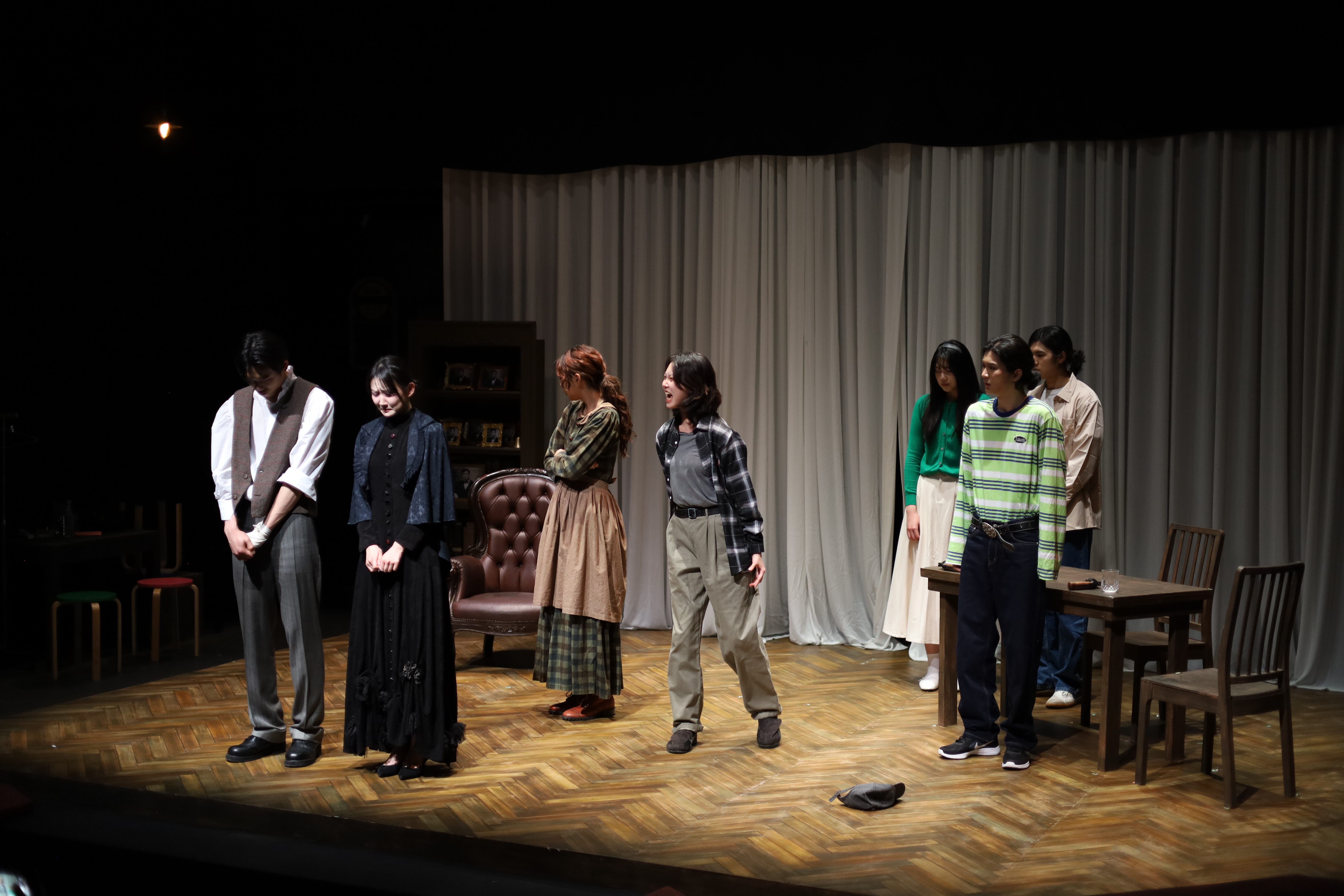 서경대학교 공연예술학부 2025 통합형 공연예술 창의융합인재 양성 프로그램 · 서경대학교 공연예술학부 2025학년도 1학기 모델연기 워크숍 연극 ‘체홉 단막극장’ 성황리에 올려져··· 각·연출 박인지 학우 인터뷰 (7).jpg