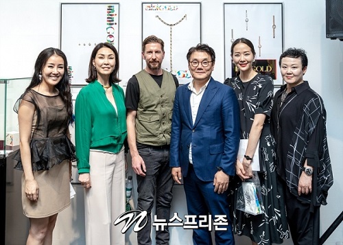 2019 더룩오브더이어코리아 사진(1).jpg