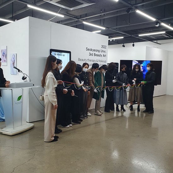 뷰메 졸업전시회 (1).jpg