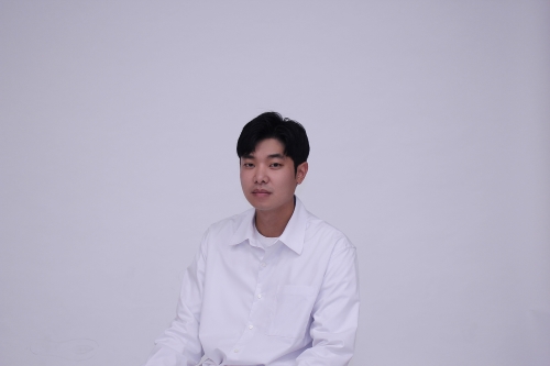 '안네'의 아버지 '프랑크'역 이재민 학생.jpeg