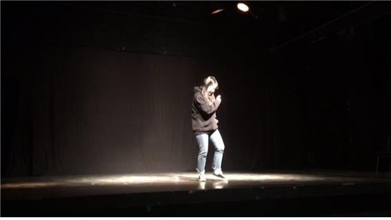 ‘연기를 사랑하는 패거리’4.jpg