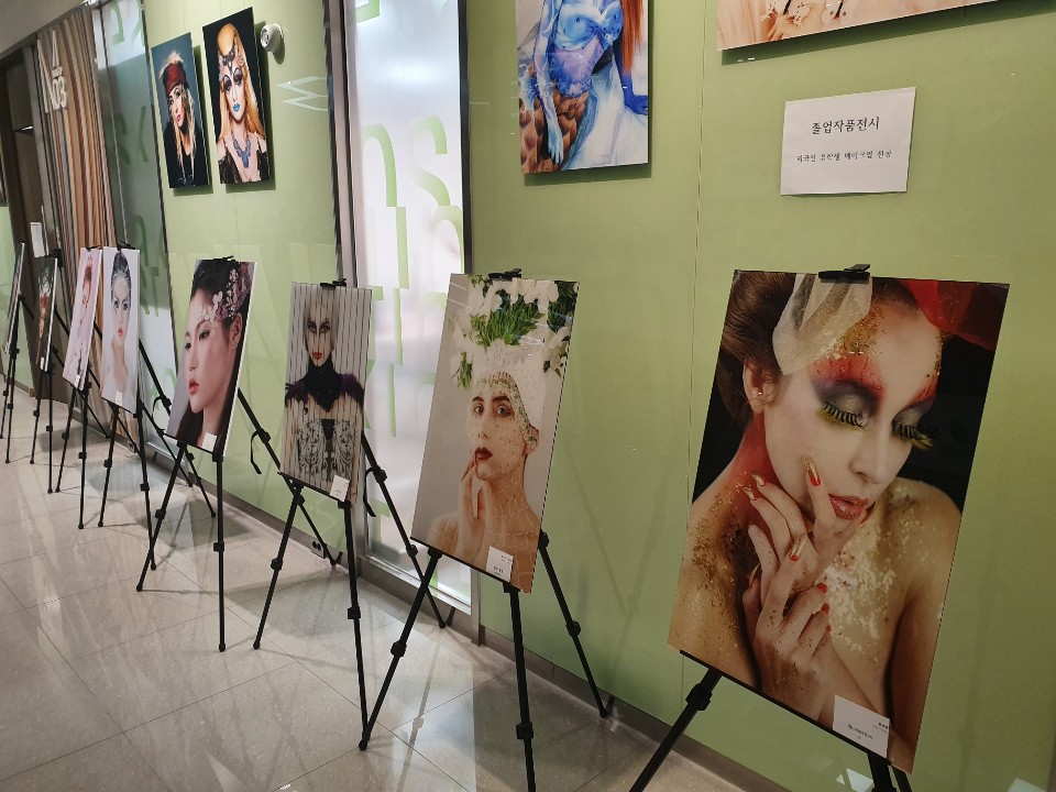 졸업전시회1.jpg