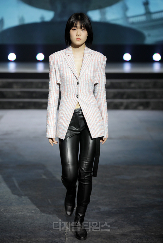 뮤제-서경대 패션쇼, 카리스마 넘치는 무대(8).jpg