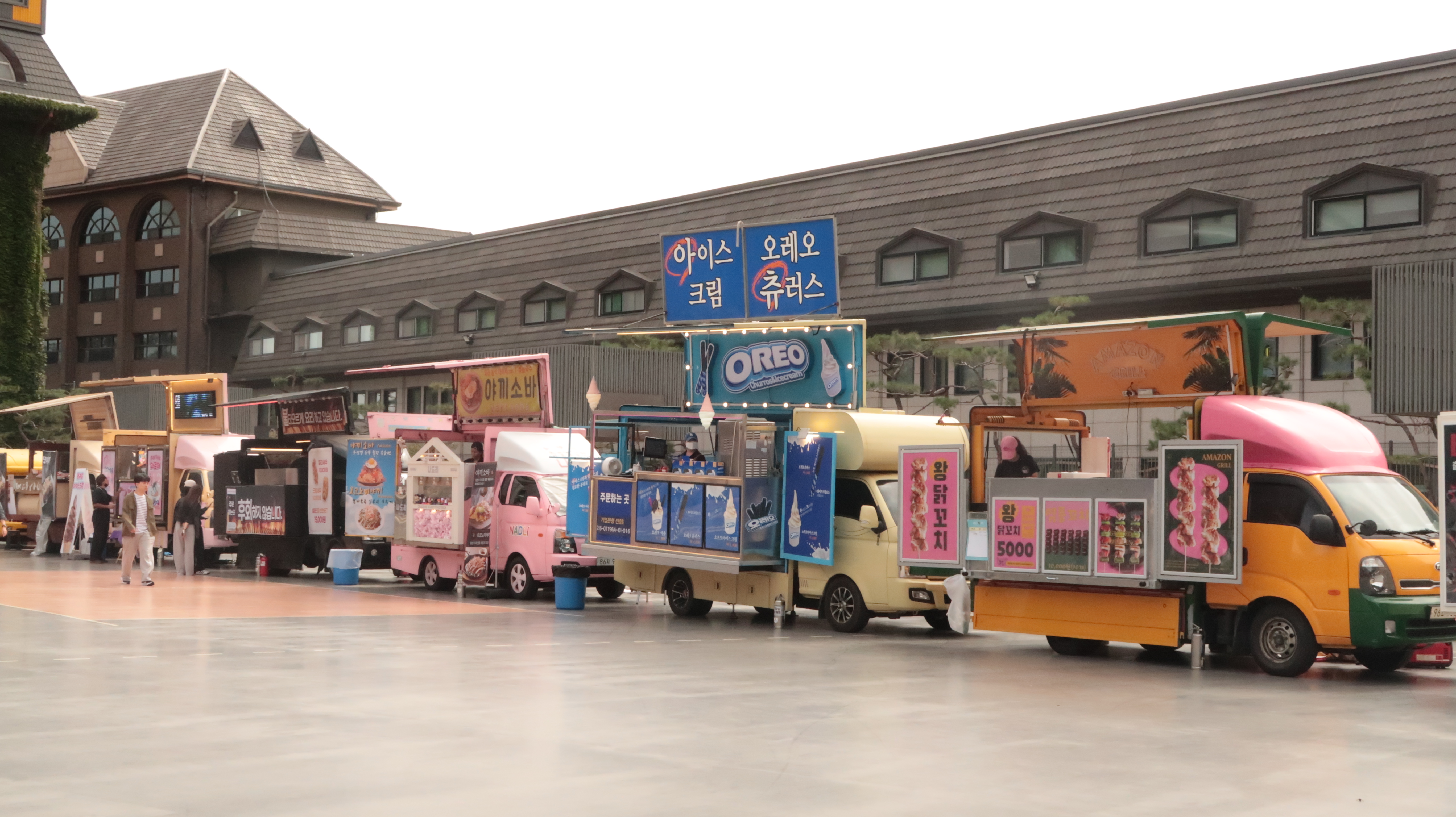 2025 서경대학교 청야체전 개막제, ‘花樣年華 화양연화’ 주제로 성황리에 열려 (4).jpg