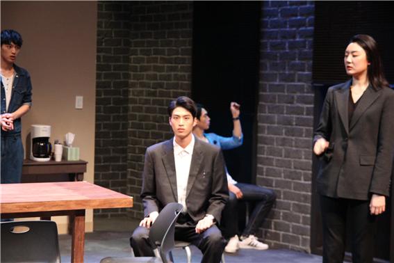 12인의 성난 사람들 19.jpg