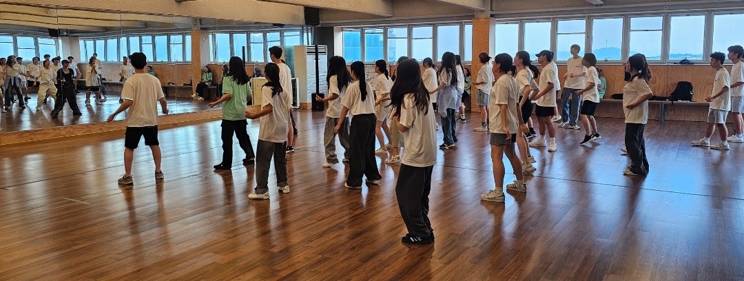 차세대 동포 청소년 1,800명, 서경대에서 케이팝(K-POP) 댄스 · 한국 대학 문화 체험 기회 가져 (2).jpg