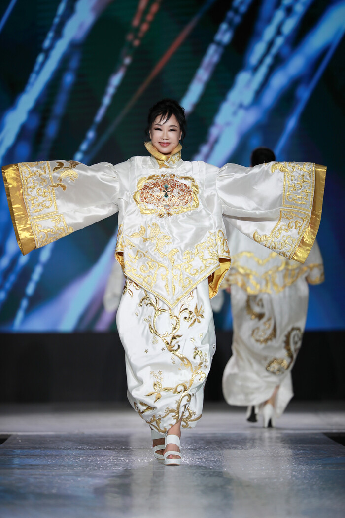 서경대 '색·다채 패션쇼' 성료…앙드레김&007를 오마쥬하다(3).jpg