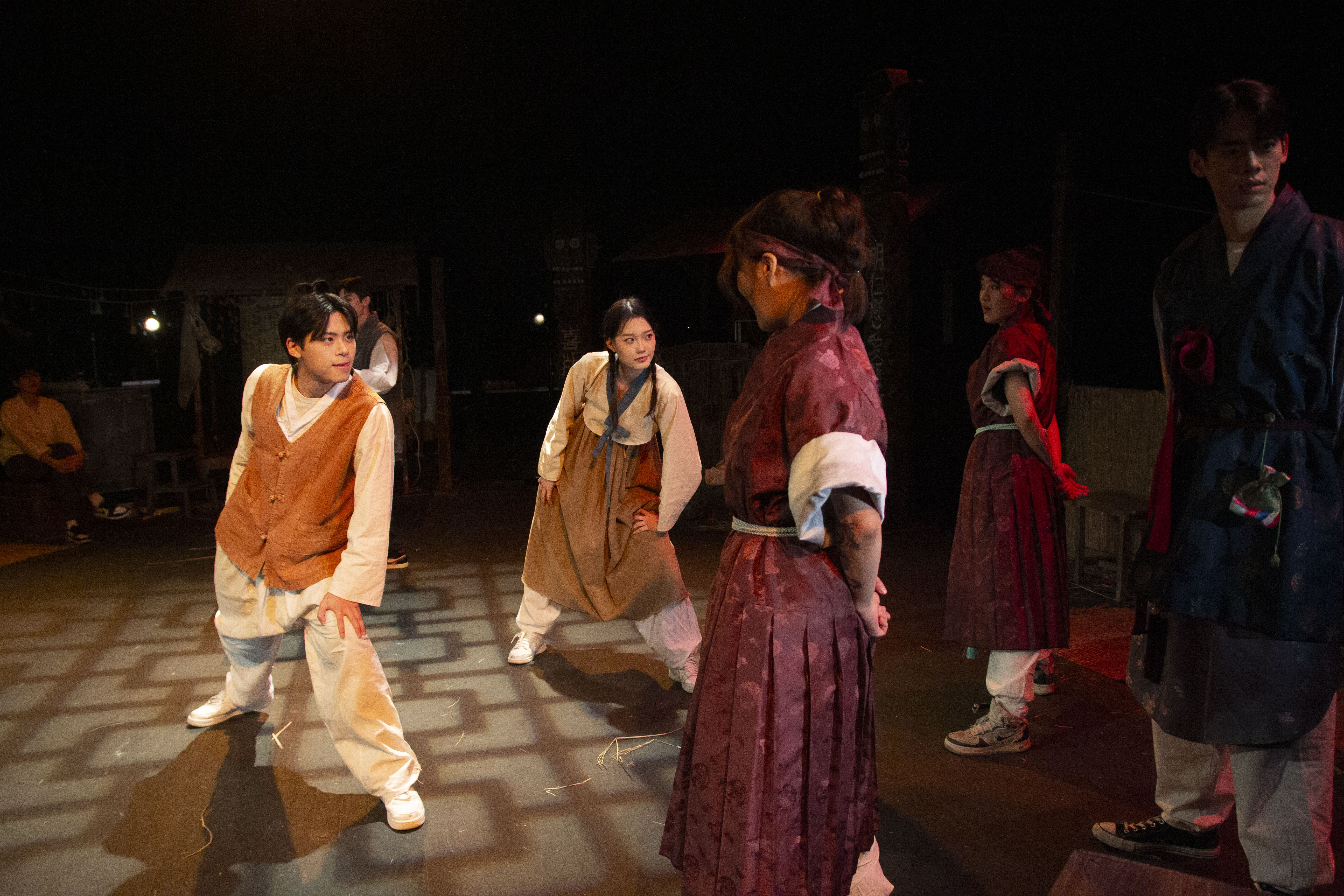 옥타궁 공연 사진4.jpeg