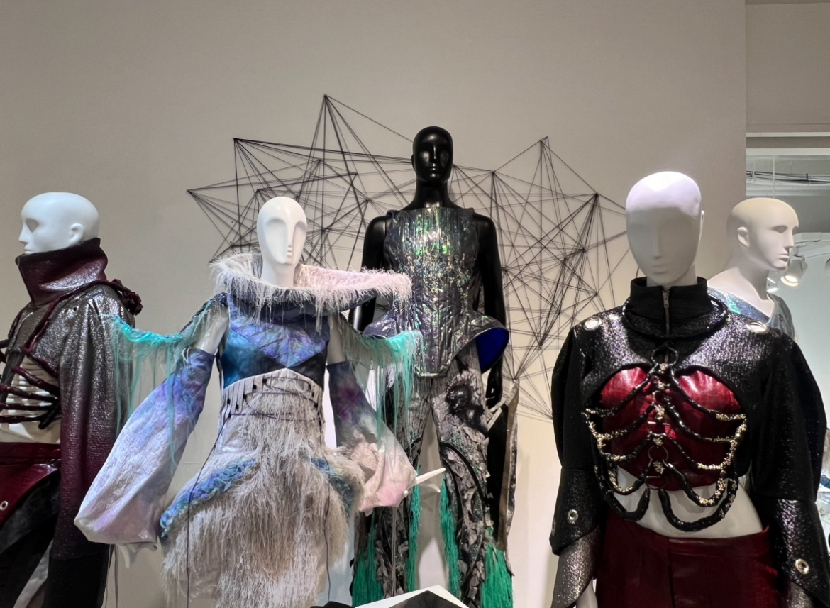 2025 서경대학교 무대패션전공 졸업작품 전시회 ‘No Answer The identity of ‘I’‘ 성황리에 개최 (6).jpg