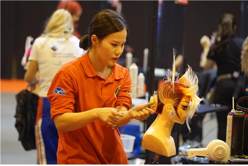 OMC HAIR WORLD 9.jpg