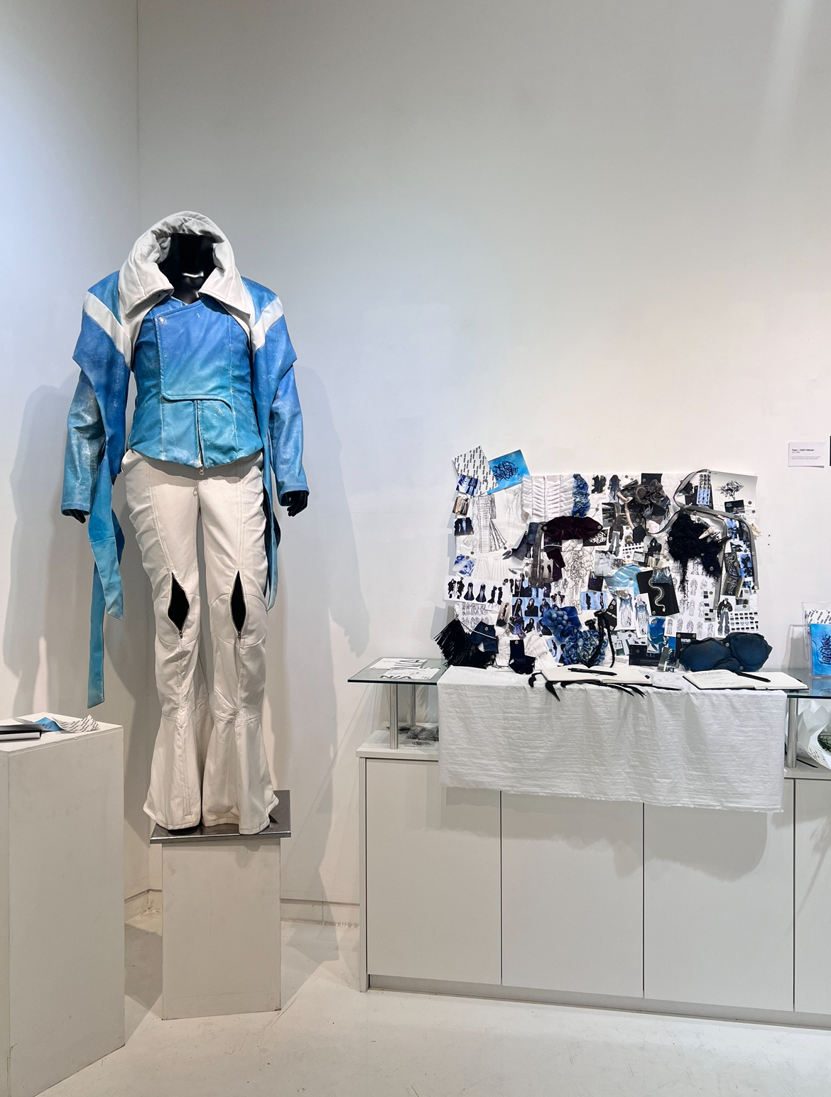 2025 서경대학교 무대패션전공 졸업작품 전시회 ‘No Answer The identity of ‘I’‘ 성황리에 개최 (8).jpg